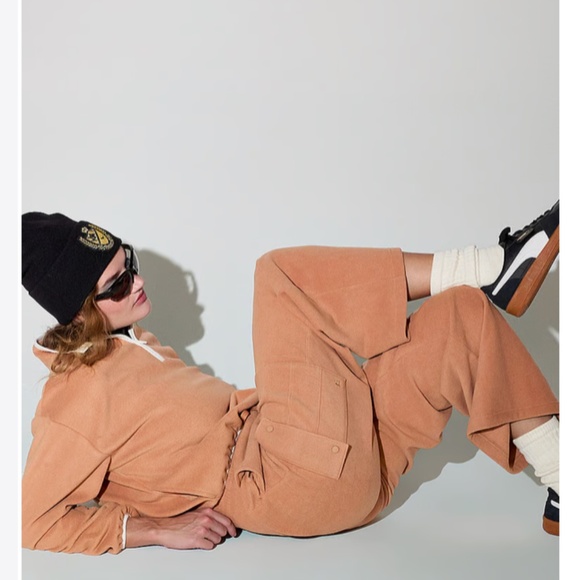 NWT Victoria’s Secret Pink Microfleece Half-Zip Jacket - Toffee - Size M - Picture 12 of 12